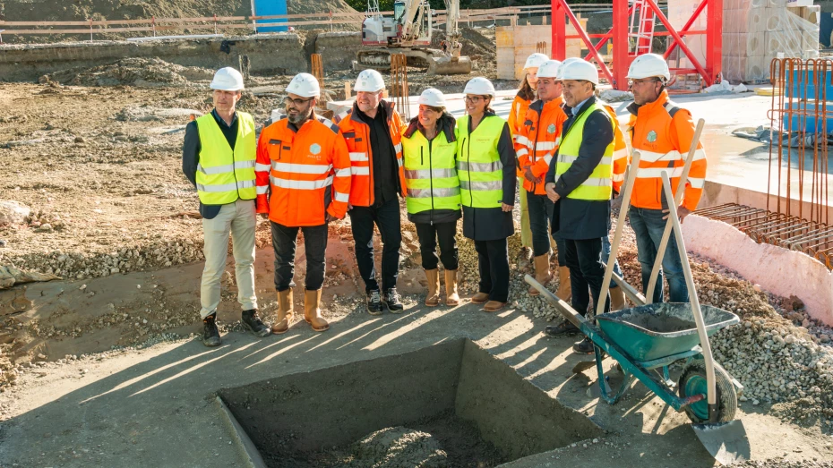 Le bureau Pillet pose la première pierre de la Fabrique Caran d’Ache